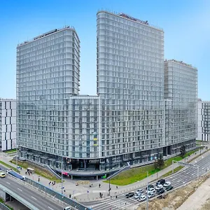 https://vola-palace.warsawhotelspoland.com